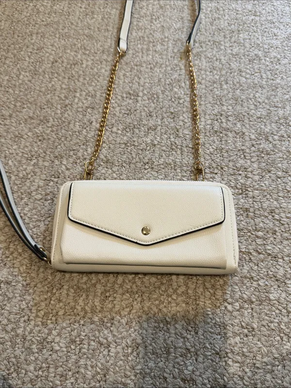 Women’s Cream Crossbody Wallet with Chain Strap - Image 3