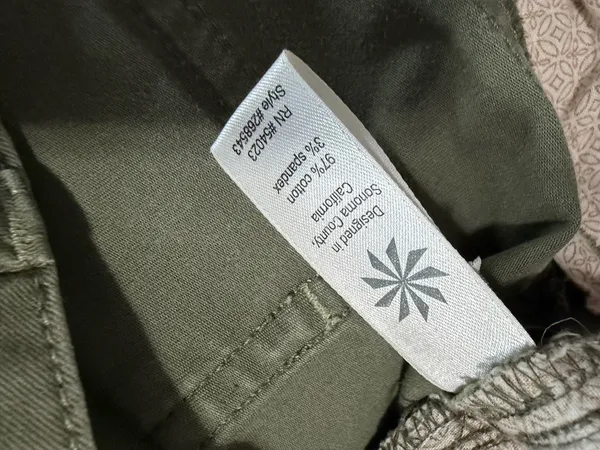 Athleta Green Cargo Utility Ankle Zip Pant Size 8T. - Image 5
