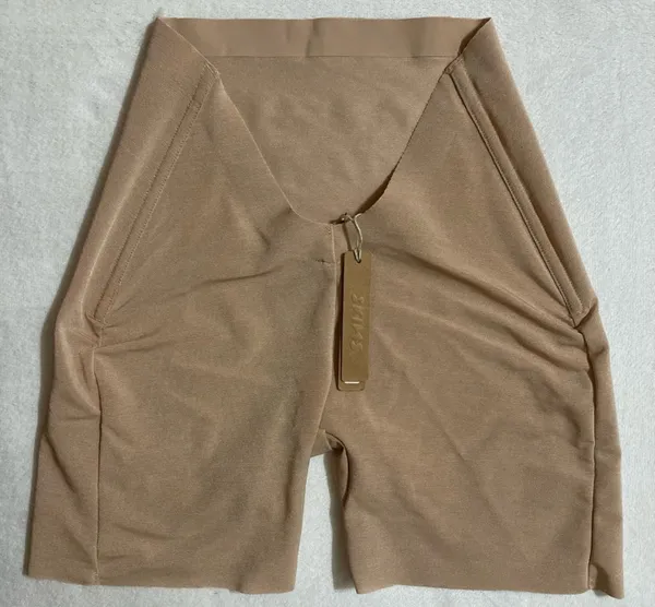 SKIMS Low Back Sheer Sculpting Shorts XS - Image 4