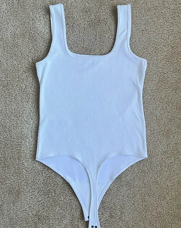 Abercrombie & Fitch White Ribbed Tank Bodysuit in Women's Medium - Image 2