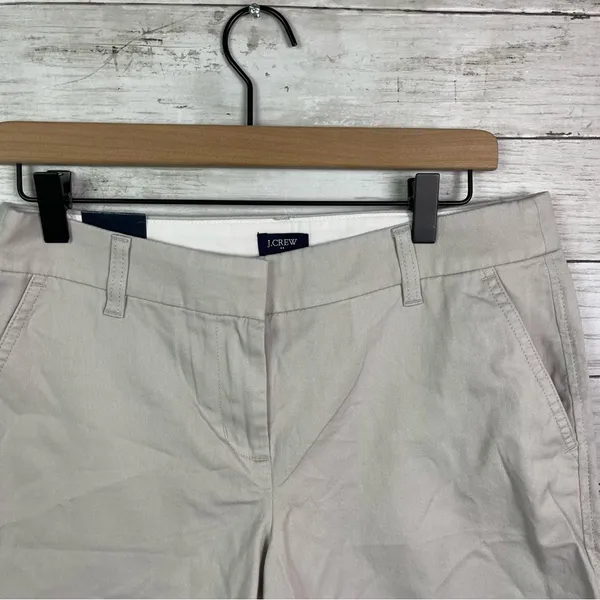 J Crew Factory Classic Chino 5” Shorts Size 6 - Image 2