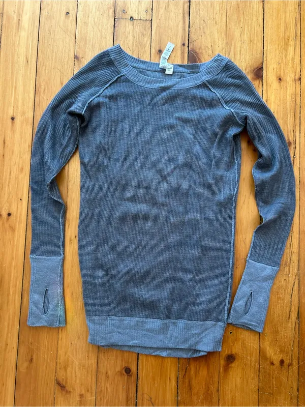 ☀️3/$25 Lululemon Chai Time Pullover 2 gray cashmere blend sweater - Image 2