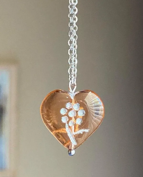 Handmade quality Czech glass heart flower unique fairy romance cottage chic style necklace💐🩷 - Image 2