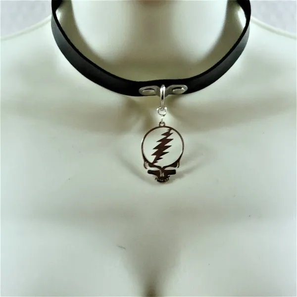 Vegan Leather Choker w/ Grateful Dead Steal Your Face Charm NWOT - Image 4