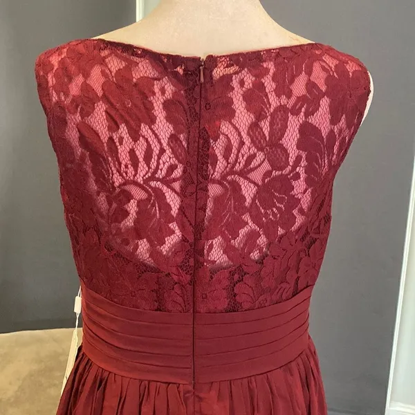 Woman’s A-Line V-Neck Chiffon Prom Bridesmaid or Formal Dress Size 8 NWT - Image 6