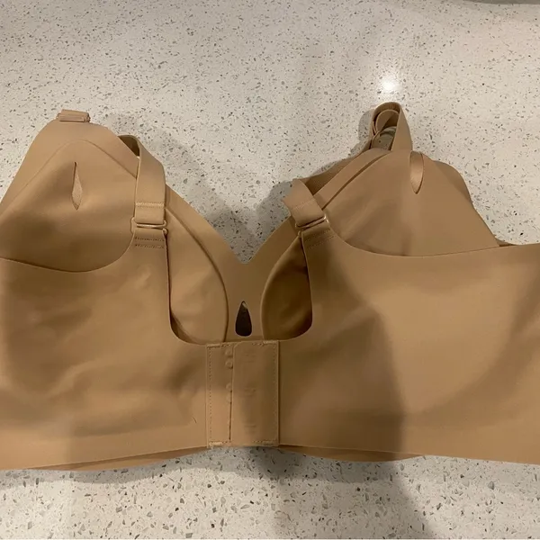 Seamless Nude T-Shirt Bra - Smooth Support - Image 2