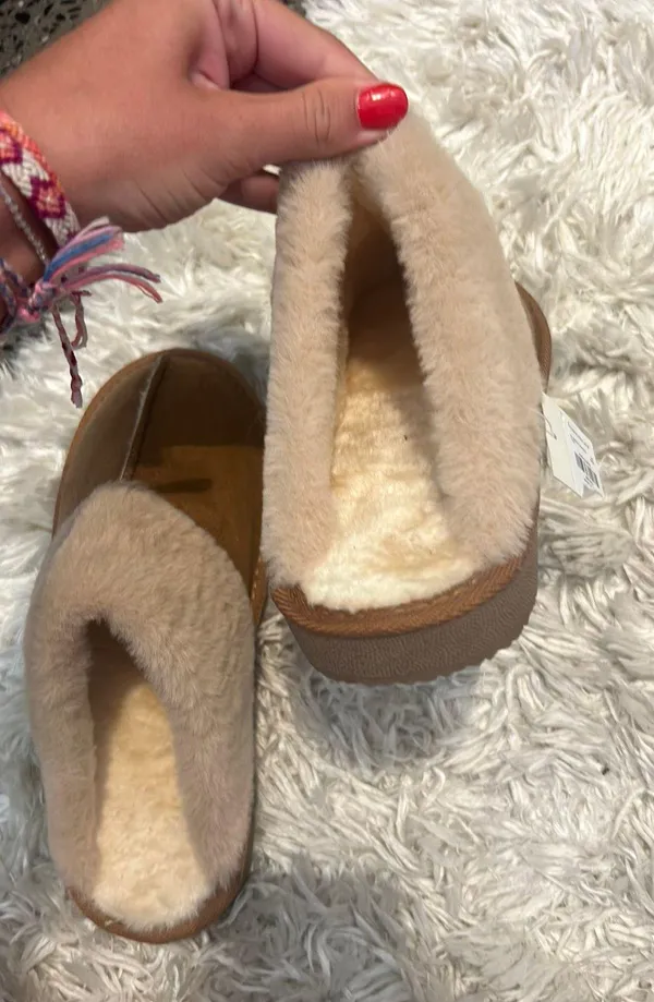 The Comfy Slippers - Image 8