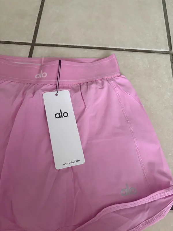 Alo pink skirt size m NWTG - Image 2