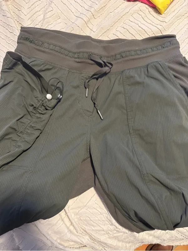 Lululemon dance studio mid rise crop pants - Image 6