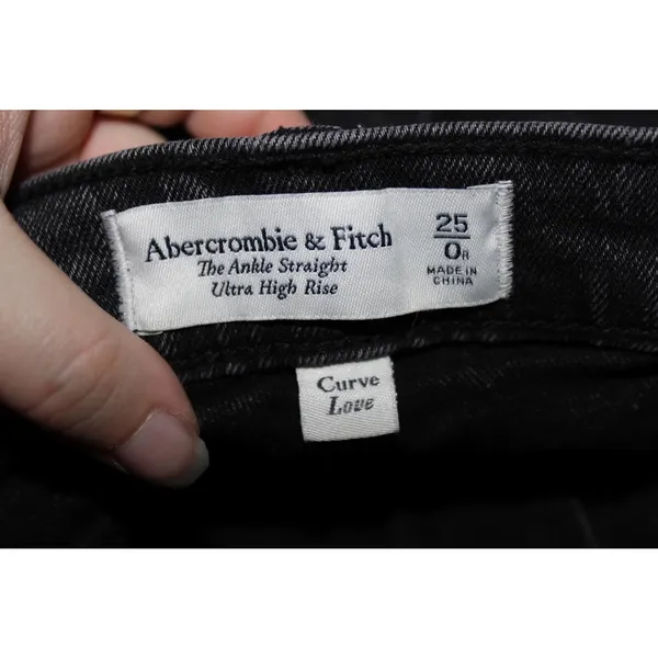 Abercrombie & Fitch The Ankle Straight Ultra High Rise Black Jeans Size 25 / 0 R - Image 3