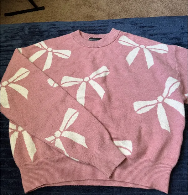Streetwear Society Cropped Sweater - Image 3