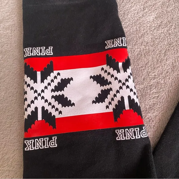 Victoria’s Secret black leggings with snowflake design - Image 5