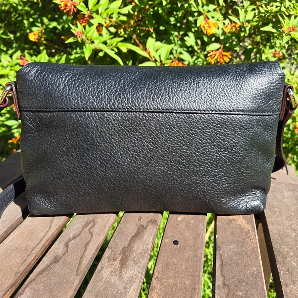 Kate Spade Black Pebbled Fold over Zip Closure Leather Crossbody Purse Polka Dot - Image 4