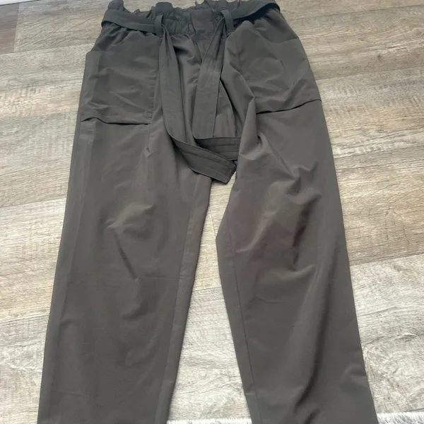 Athleta Skyline‎ Paper Bag Waist Pants size 4 - Image 6