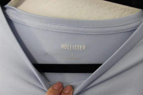 Hollister Seamless Fabric Crew Baby Tee Light Blue - Image 3