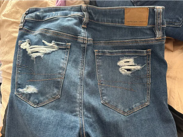 American Eagle Jeans - Image 4