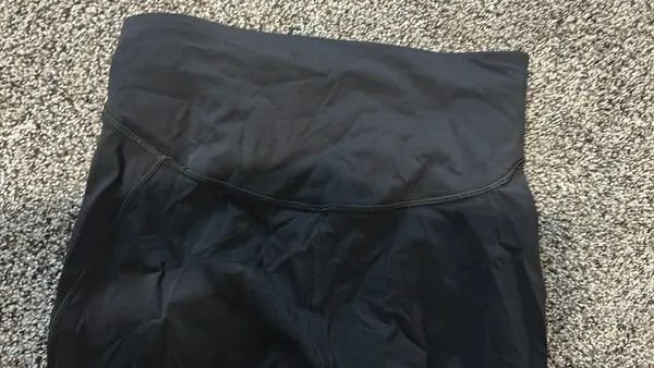 Lululemon leggings size 6 - Image 3