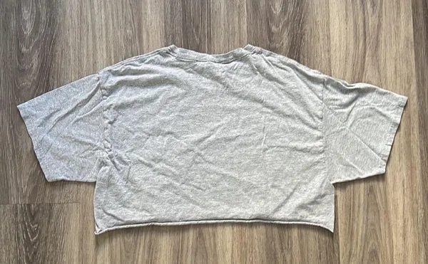Yale University Crop Tee Medium Large Gray - Image 3