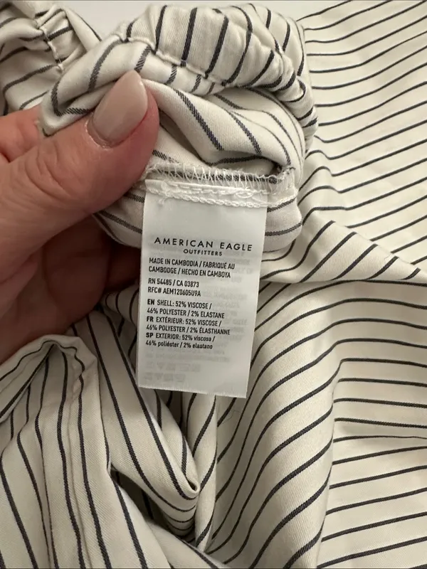 American Eagle Outfitters White Pants with Black Pinstripes - Image 9