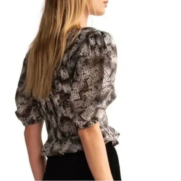 Free People NWOT Black Snakeskin XOXO Smocked Blouse Size Large - Image 3