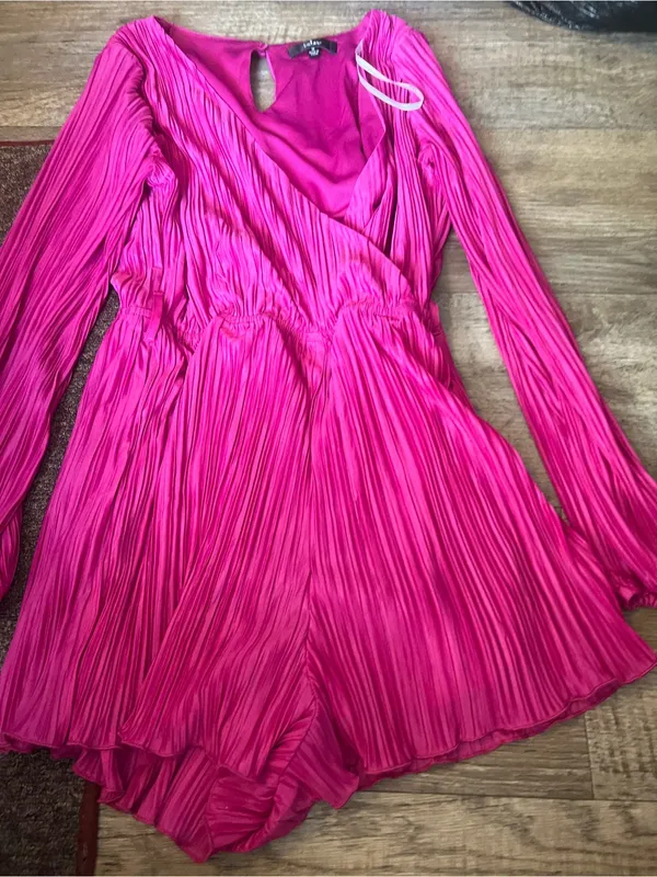 Lulus Pink faux wrap Romper - Image 9