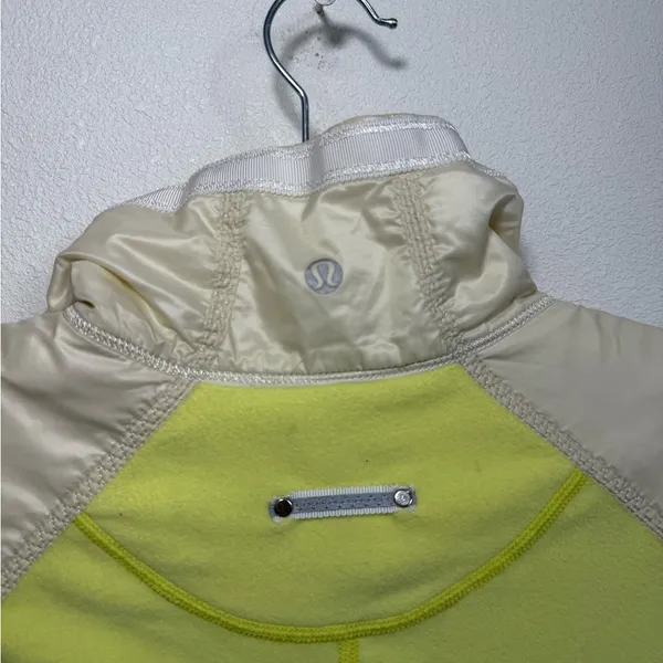Lululemon Yellow Cream Down Ski Jacket Sz 6 Hooded Water Resistant Luxe Warm - Image 13