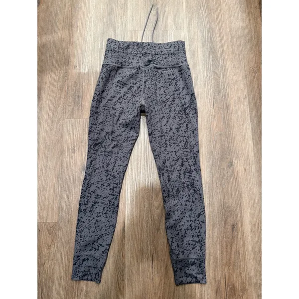 Vuori Womens High Rise Drawstring Performance Leggings Charcoal Splatter Camo‎ - Image 3