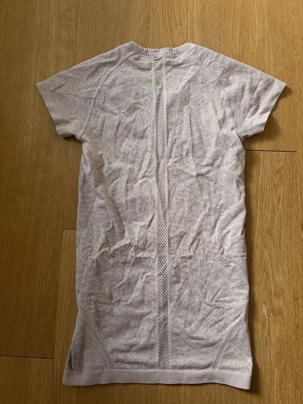 Lululemon Swiftly Tech Short Sleeve - Image 2