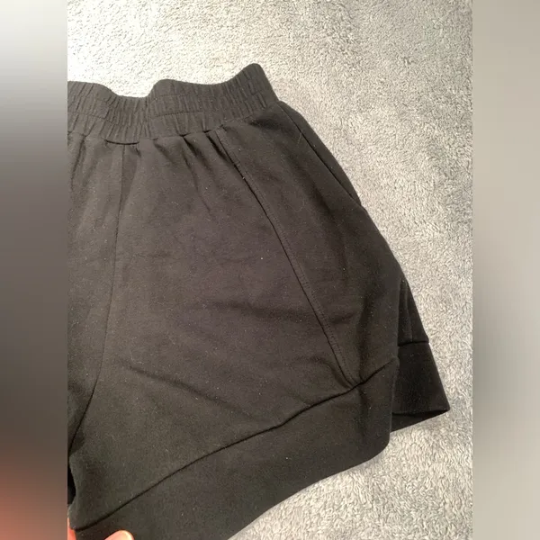 Varley High Waist Black Women's Shorts - Image 8