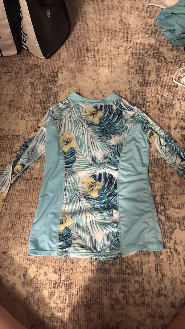 Swim shirt  - Image 3
