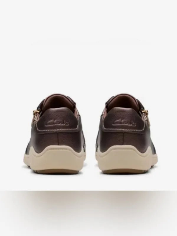 Clarks Women’s Metallic Bronze Low-Top Sneaker with Side Zip Size 8.5 - Image 4