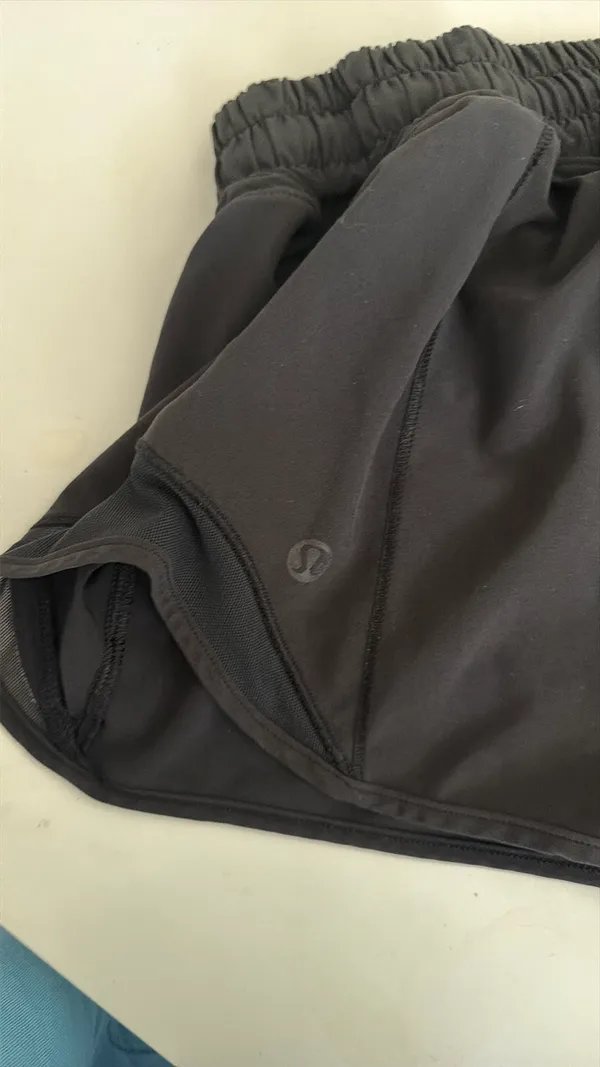Lululemon Shorts Hotty Hot 2.5" Black - Image 3