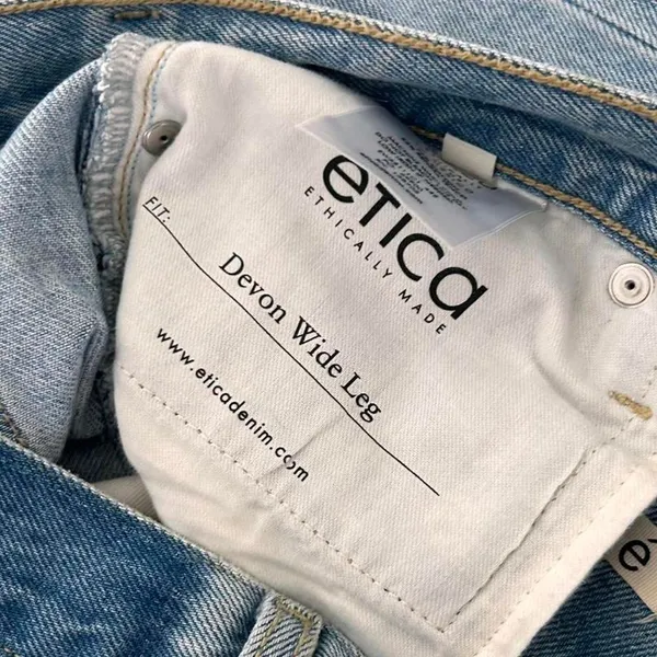 etica devon crop wide leg light wash jeans| sz 25 raw hem eco denim - Image 6