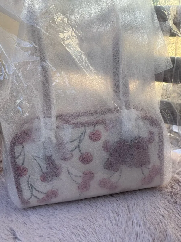 Coach Swing Zip Bag With Cherry Print $425 NWT Cz494 - Image 8