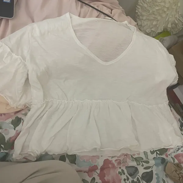 Altar'd State white Bella Ruffle Top. Size Medium - Image 5