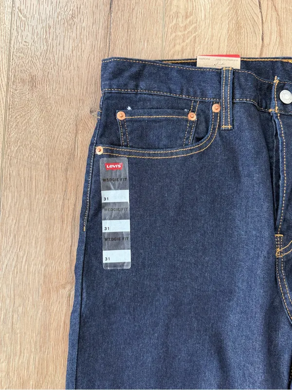 Levi’s Wedgie Fit Straight Leg Jeans Size 31 Dark Wash NWT - Image 2
