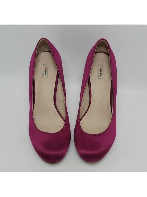 Fusia Pink Rhinestones Heel Satin Pumps Shoes By Olsenboye Size 7 - Image 3