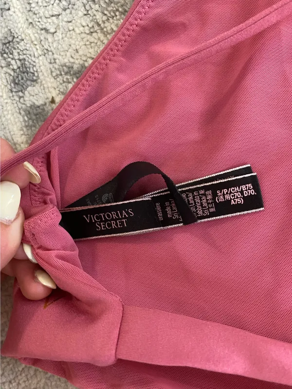 Victoria's Secret Top Tank - Image 4