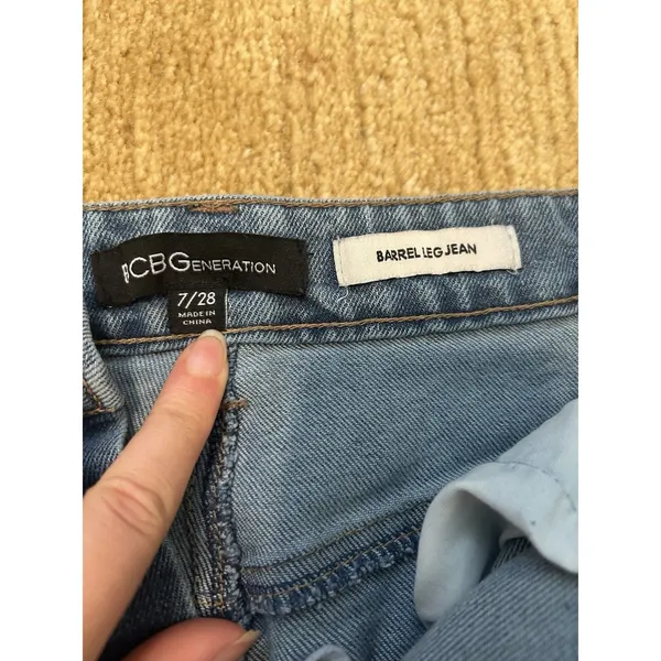 BCBGeneration Paneled Barrel Leg Denim Jeans Size 28 Contemporary Streetwear - Image 5