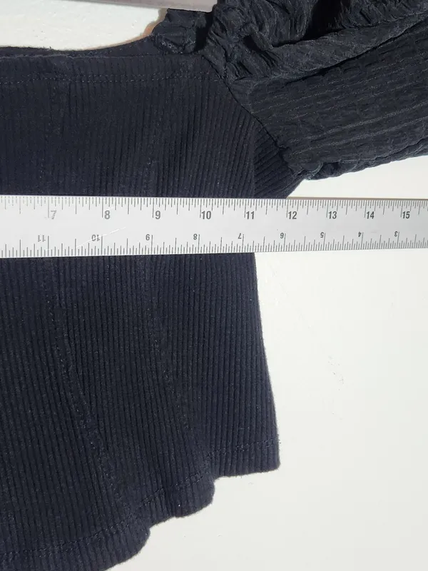 Urban Outfitters Black Ribbed Knit Square Neck Full Sleeve Crop Top Size Small - Image 6