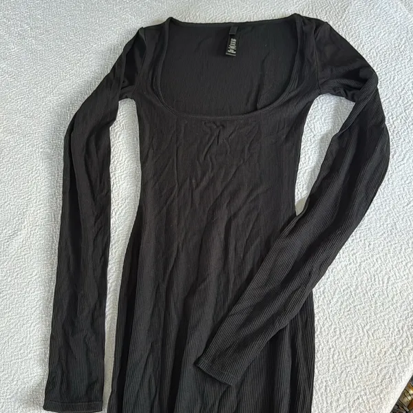 SKIMS Soft Lounge Long Sleeve Dress, Size X-Small, $90 - Image 9