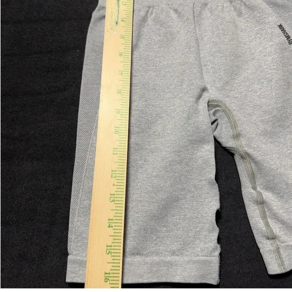 Gymshark Light‎ Grey Seamless High Waisted Workout Shorts Women's Size S - Image 3