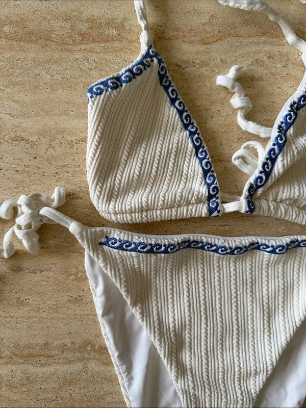 Dippin Daisys Cream Wave Stitched Contrast Trim Bikini Set - Image 3