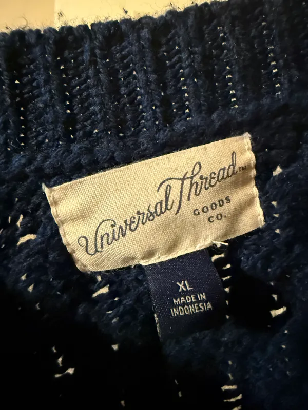 Universal Threads Navy Sweater - Image 3