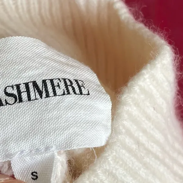 W. Cashmere Mock Neck Sweater 100% Cashmere Size Small - Image 3