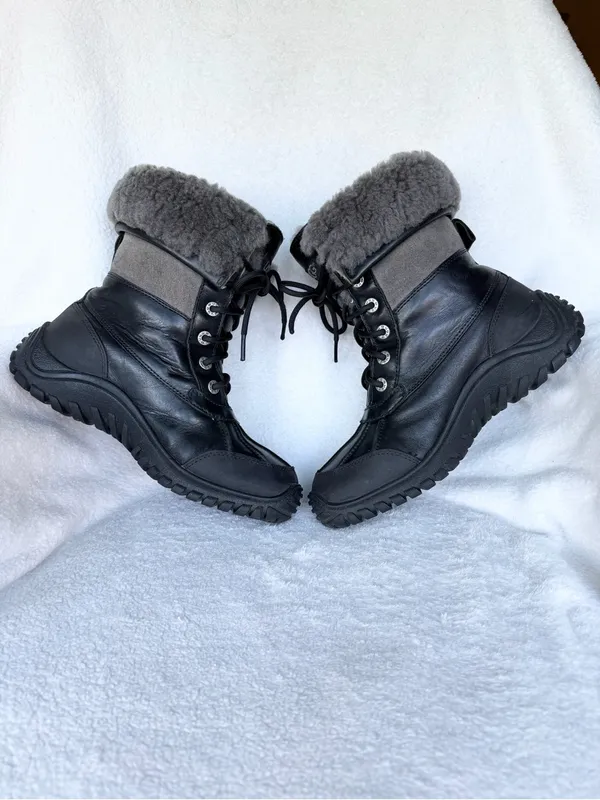 UGG Adirondack II Women’s 1906 Winter Boots Sz 6.5 Waterproof VIBRAM Cozy Snow - Image 6