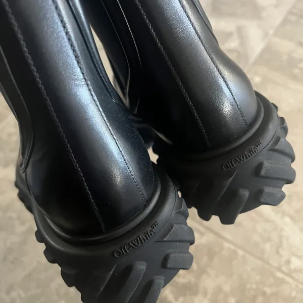 NEW Black Tractor Motor Leather Boots, Size 38 NEW in Box $1,325 - Image 12