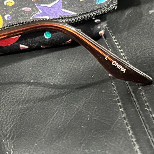 Stylish Brown Oval Sunglasses Black - Image 4