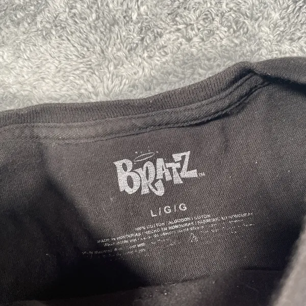 Y2K Tee Shirt SZ L Bratz 2000s Graphic Grunge Fairy Skater Black Neon MGA - Image 6