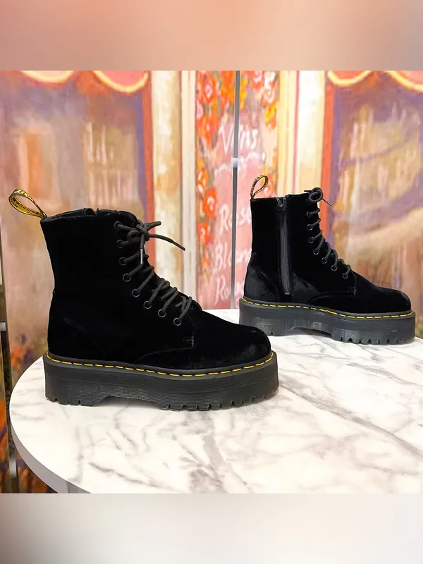 Dr. Martens Jadon Velvet Platform Boots Black Size 7 EUC - Image 5